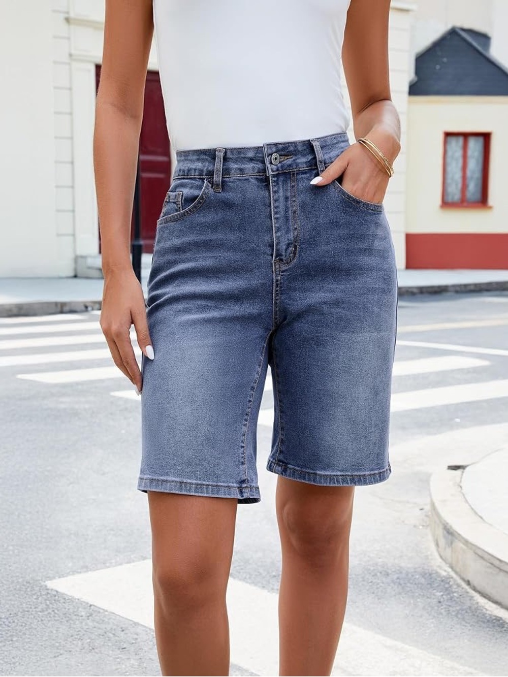 Lee Riders Mid-Rise Denim Bermuda Curvy Shorts Blue Wash Size 8